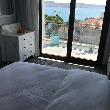 Lemon House Cunda