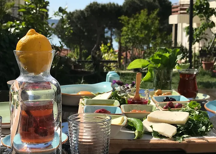 Lemon House Cunda Bed & Breakfast Ayvalik