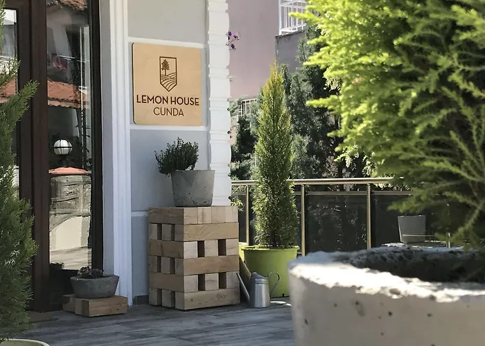 Lemon House Cunda
