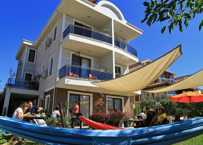 Lemon House Cunda Bed & Breakfast